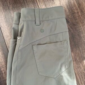 Lululemon | 28 | Olive Green Athletic Pants